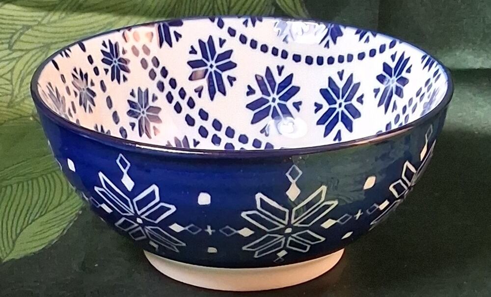 Prima Design Bowl 5.5" x 2.5" Blue and White Snowflake Pattern